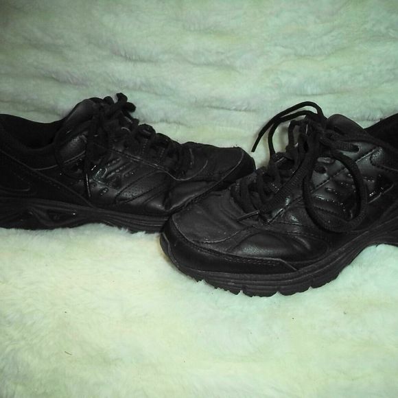 FILA V3 DYNAMIC LANDING SYSTEM SHOES MEMORY ULTRA WORK SNEAKERS~WOMENS SIZE 6.5 - Picture 2 of 6